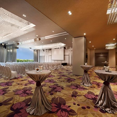 Genting Hotel Jurong Singapore Exterior photo