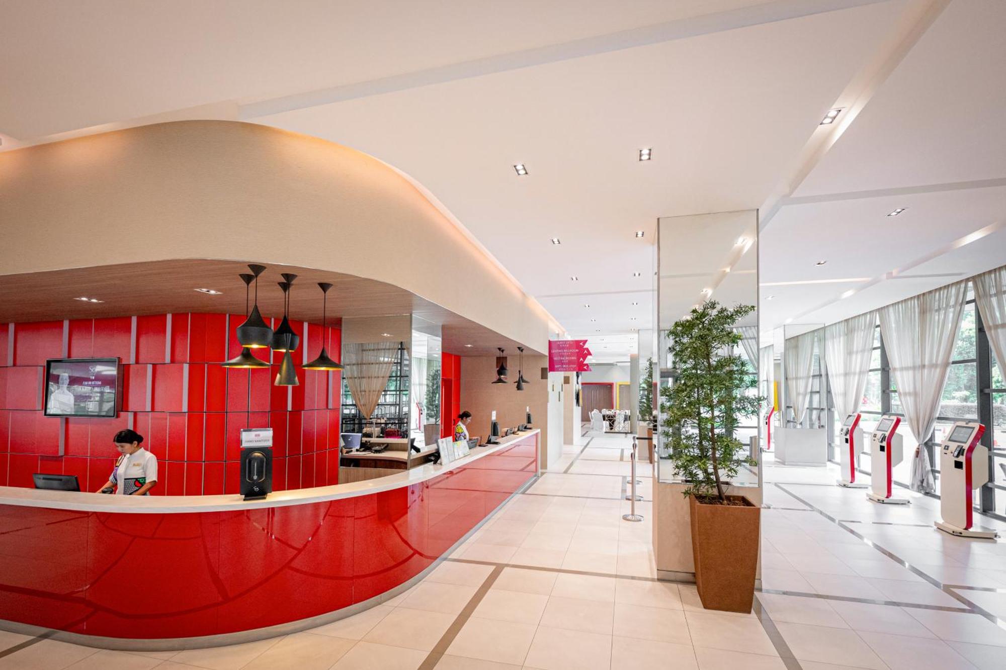 Genting Hotel Jurong Singapore Exterior photo